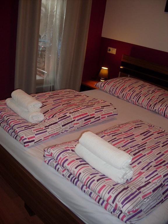 Cecilia Apartman Daire Sárvár Oda fotoğraf